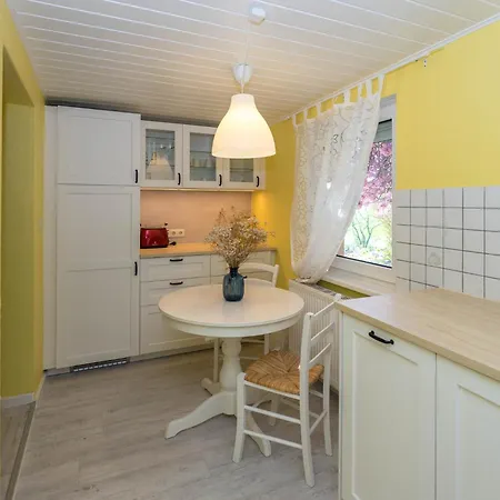 Appartement-weinberg شقة ناومبورغ